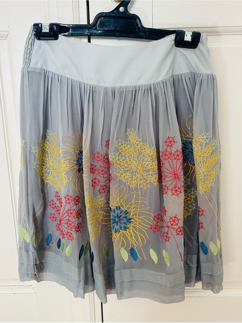 Blue Tassel Anthropologie Silk Gray Floral Embroidered A-line Skirt Size XS